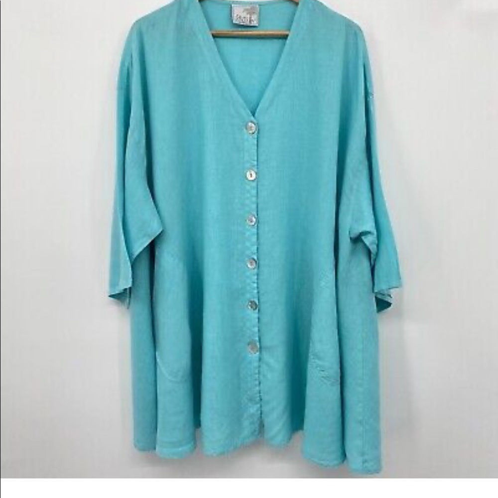 Sophisticated Aqua Linen Swing Top - Picture 2 of 6
